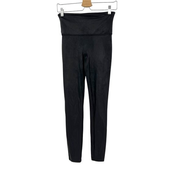 Spanx‎ SPANXshape Faux Leather Leggings in Black Size Large - Picture 2 of 13